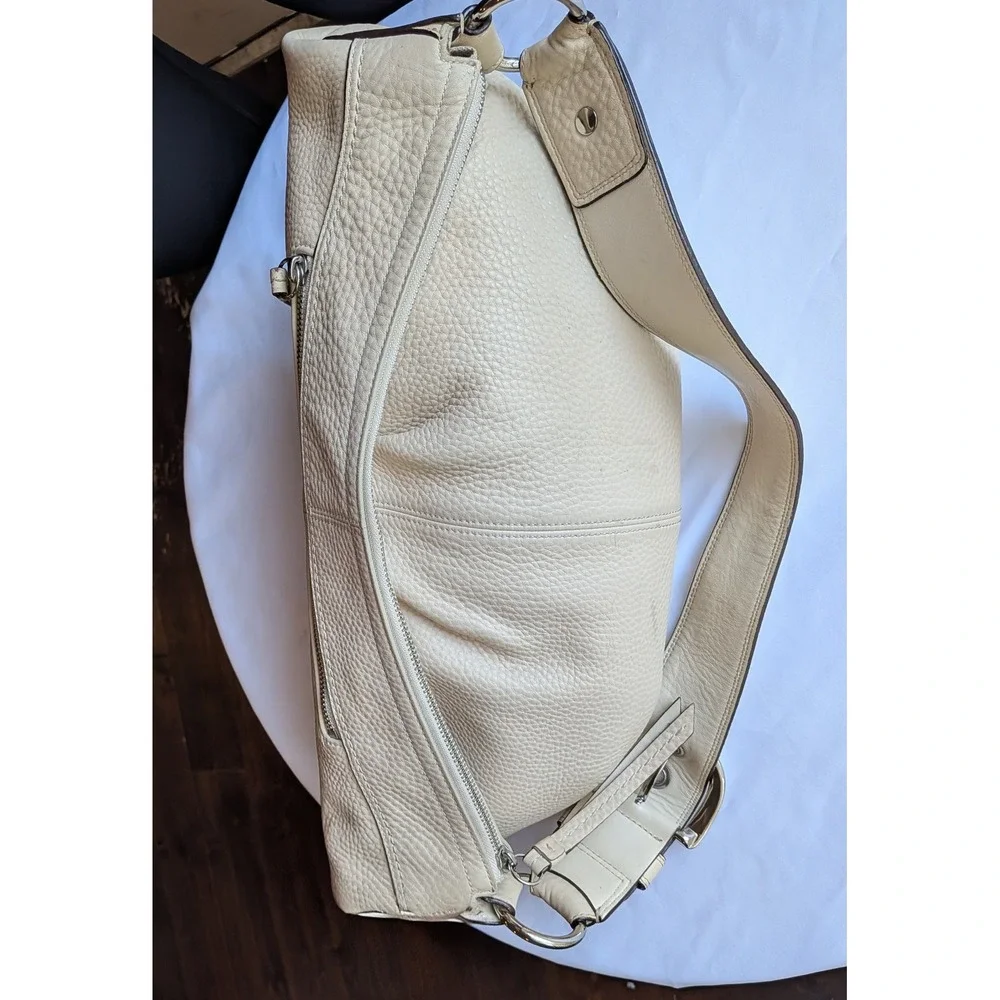 Coach Soho Ivory Beige Cream Large Leather Shoulder Bag Purse Vintage Y2K F13731